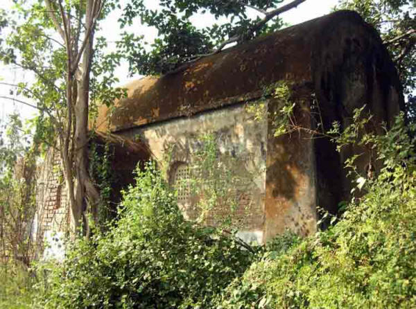 Disued tower of silence in Surat