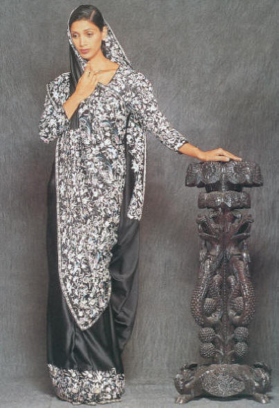 A modern gara with a matching blouse