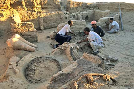 An apparent royal burial site at Gonur