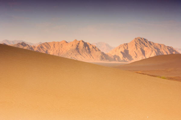 The desert and mountains of Yazd